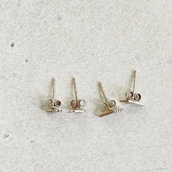 Set of 2 Sterling Silver Mini Hands and Feet Earrings - Picture 3 of 5